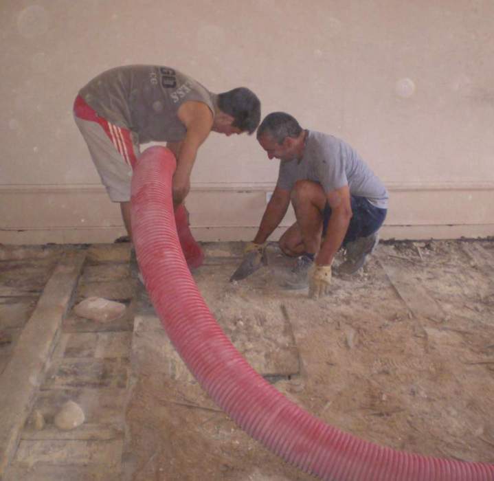 Nous nous occupons du débarras des caves et des sous-sols.