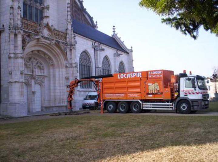 Location d'excavatrice-aspiratrice Ain